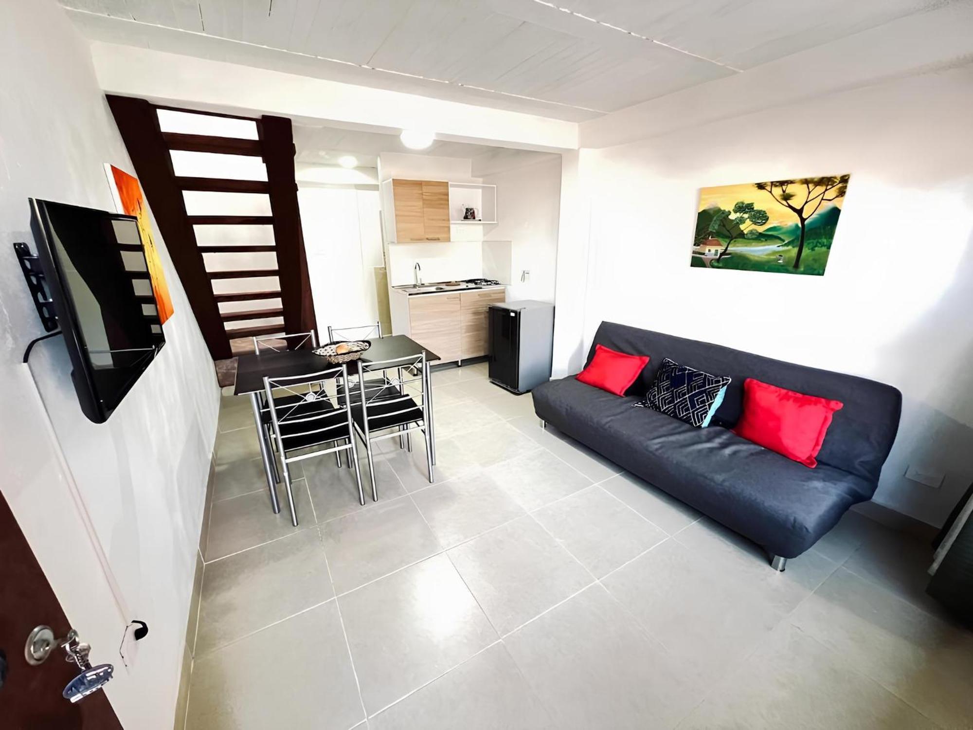 Next To The Airport - Cute Home Rionegro Bagian luar foto